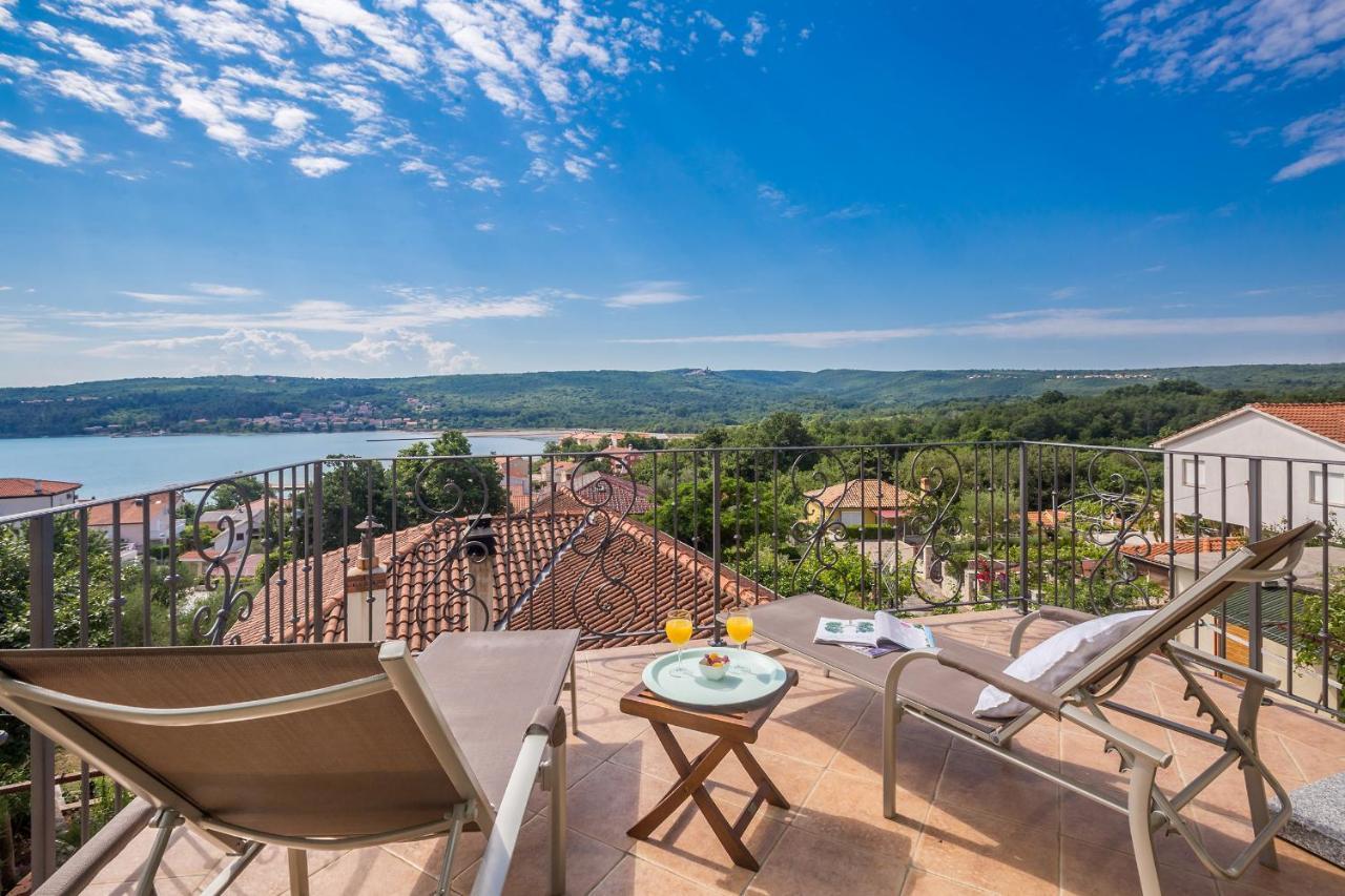 Holiday House Kate Чижичи Экстерьер фото