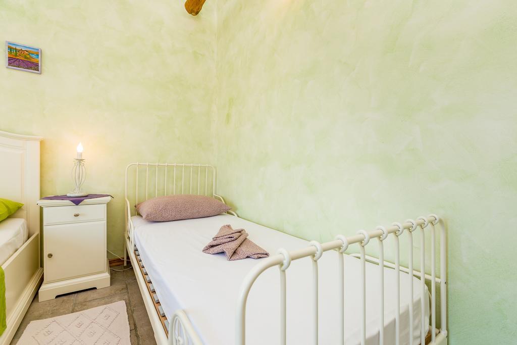 Holiday House Kate Чижичи Экстерьер фото