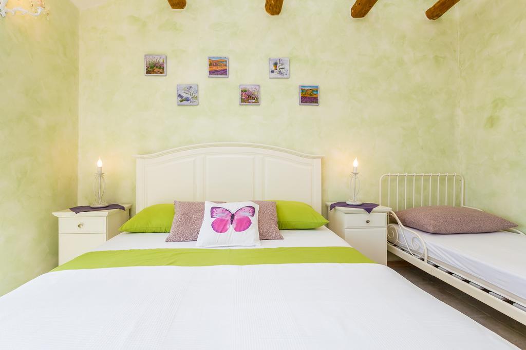 Holiday House Kate Чижичи Экстерьер фото